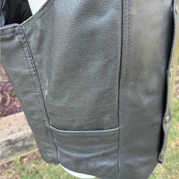 Genuine Leather Motorcycle Vest Sz 42 W/ Harley-Davidson POW Veteran Patches - Picture 14 of 14
